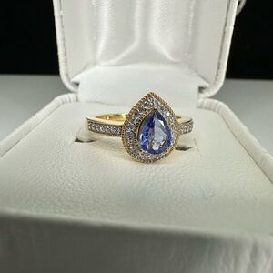 Elegant Pear Cut Natural Tanzanite Cocktail Ring